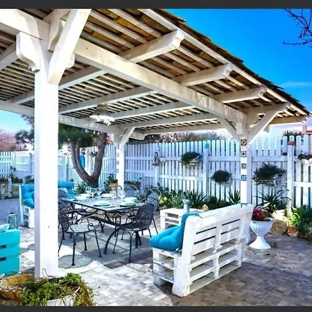 Casa Jolie A 100 Mt Dalla Spiaggia Di Carratois Portopalo Di Capo Passero