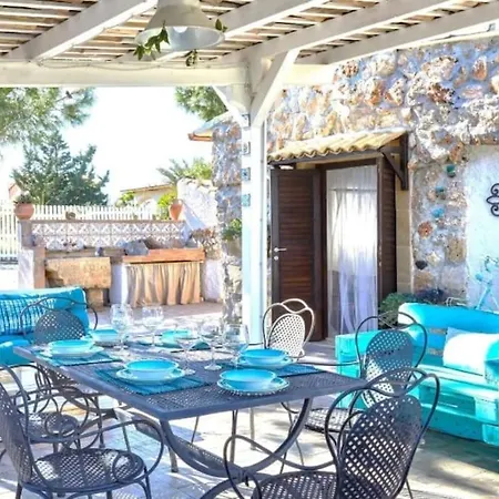 Holiday home Casa Jolie A 100 Mt Dalla Spiaggia Di Carratois *