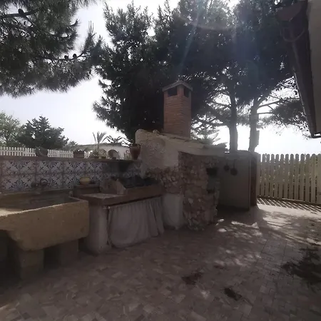 Casa Jolie A 100 Mt Dalla Spiaggia Di Carratois Portopalo Di Capo Passero
